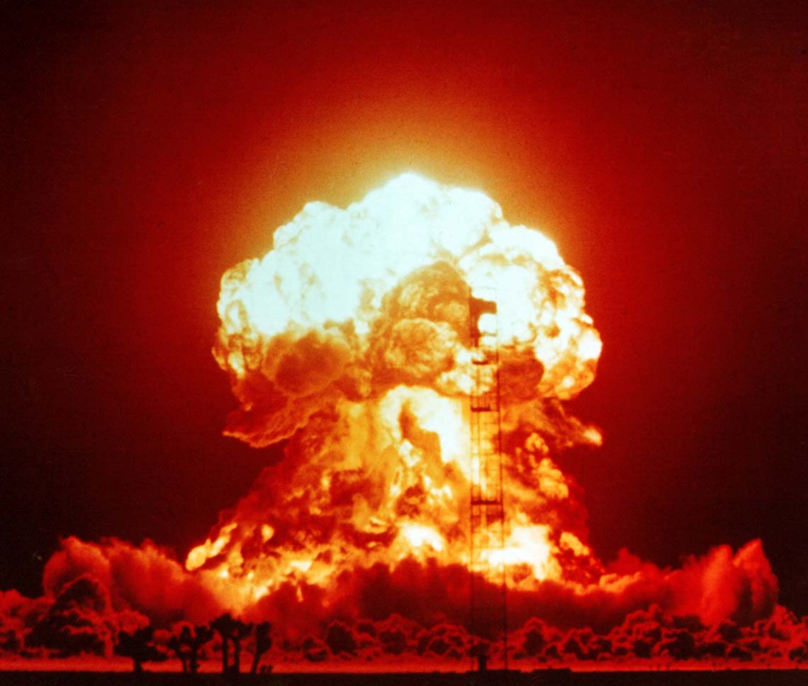 main server crash explosion